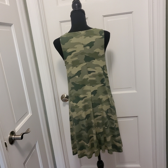Old Navy Green Camo print Stretchy Knit Sleeveless Dress Size Small, Fun, Casual - Picture 4 of 10